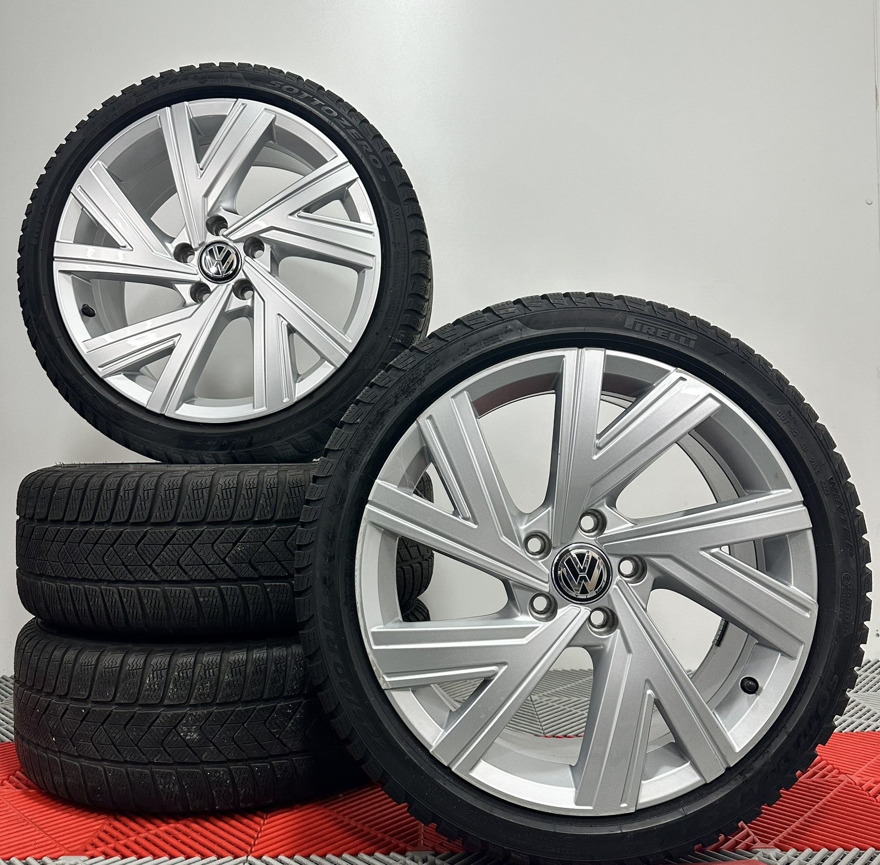 ❄️Jante VW Golf GTI "Bergamo" iarna 225 40 18