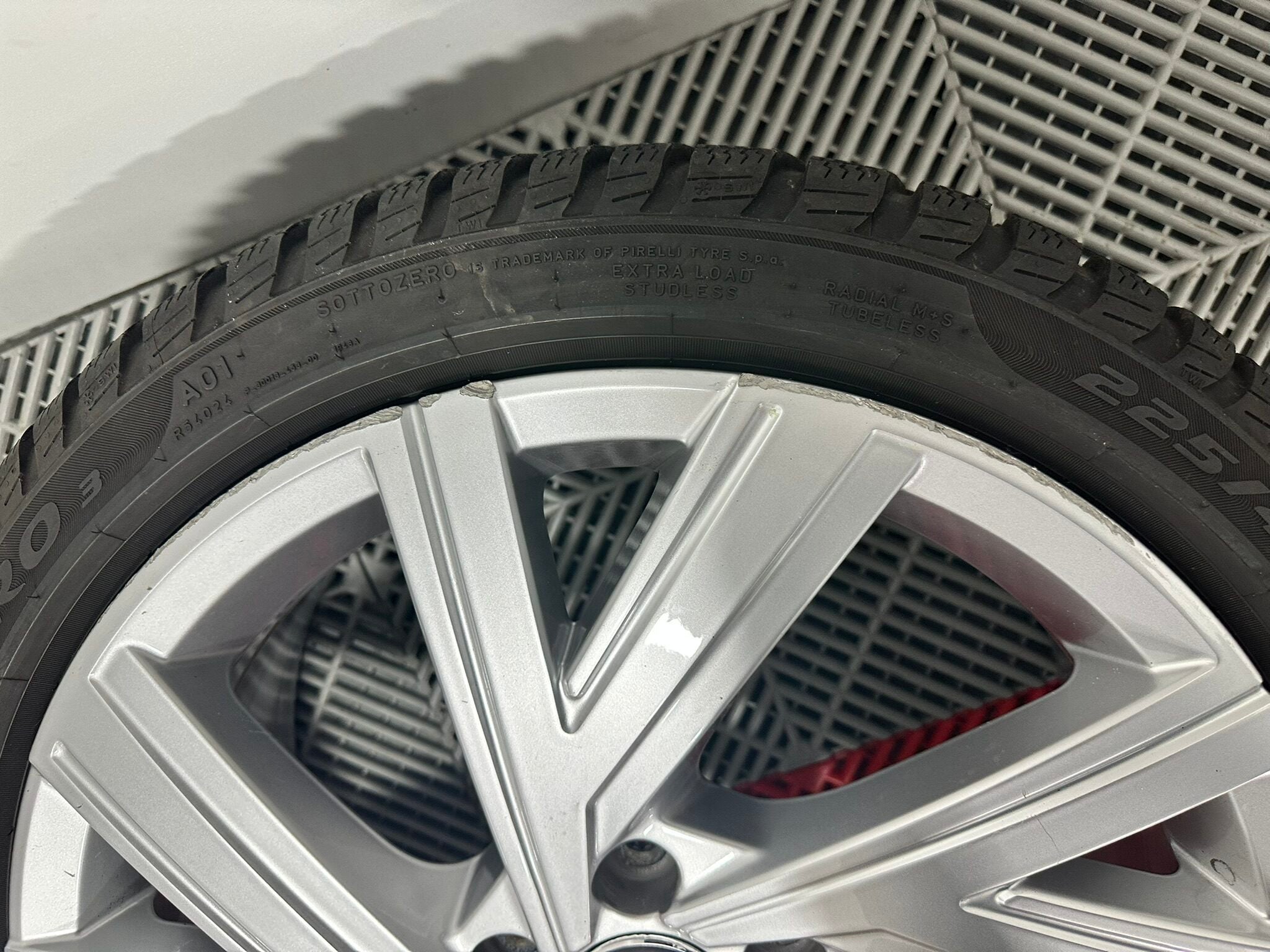 ❄️Jante VW Golf GTI "Bergamo" iarna 225 40 18