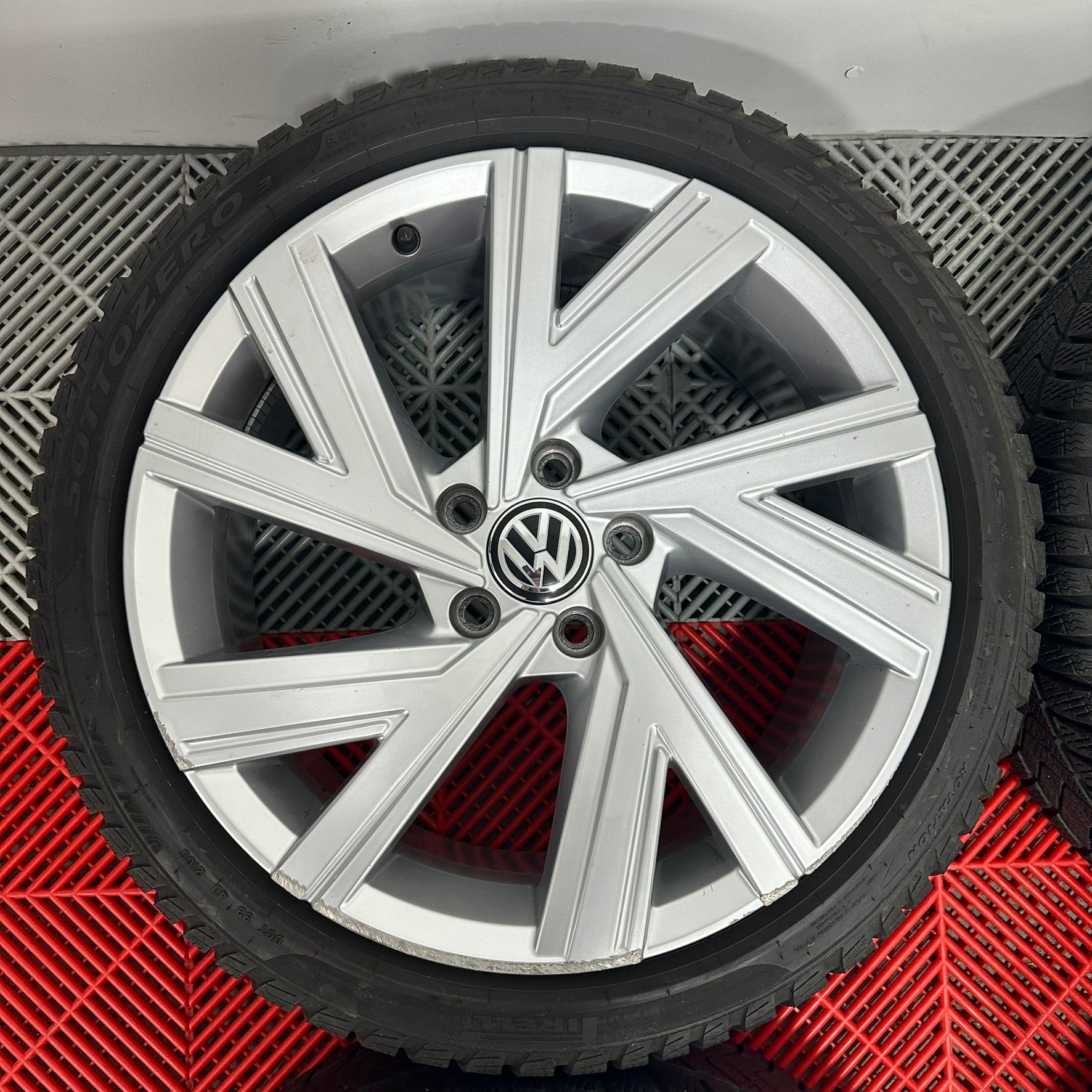 ❄️Jante VW Golf GTI "Bergamo" iarna 225 40 18