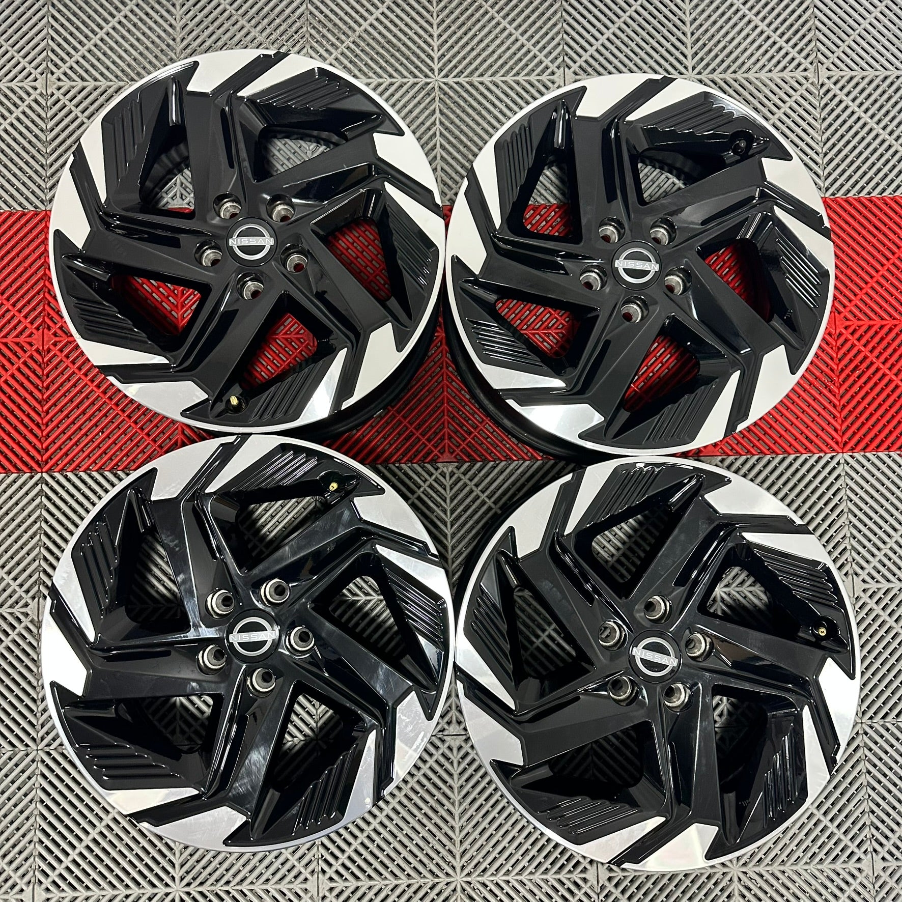 Jante Nissan Qashqai J12 R18