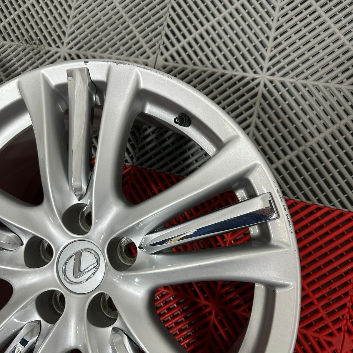 Jante Lexus GS R18