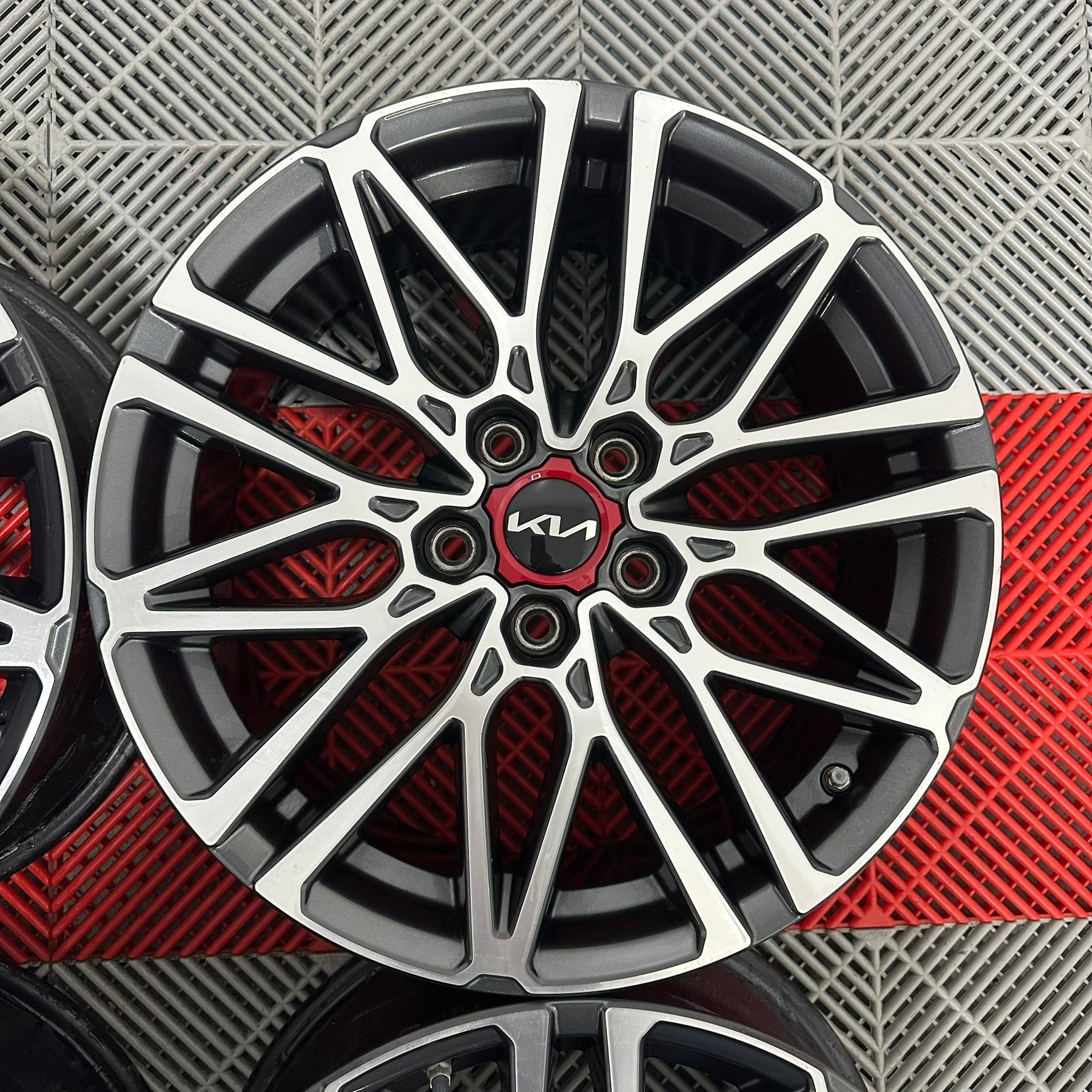 Jante Kia ProCeed GT Sportage R18  Sorento Niro Soul
