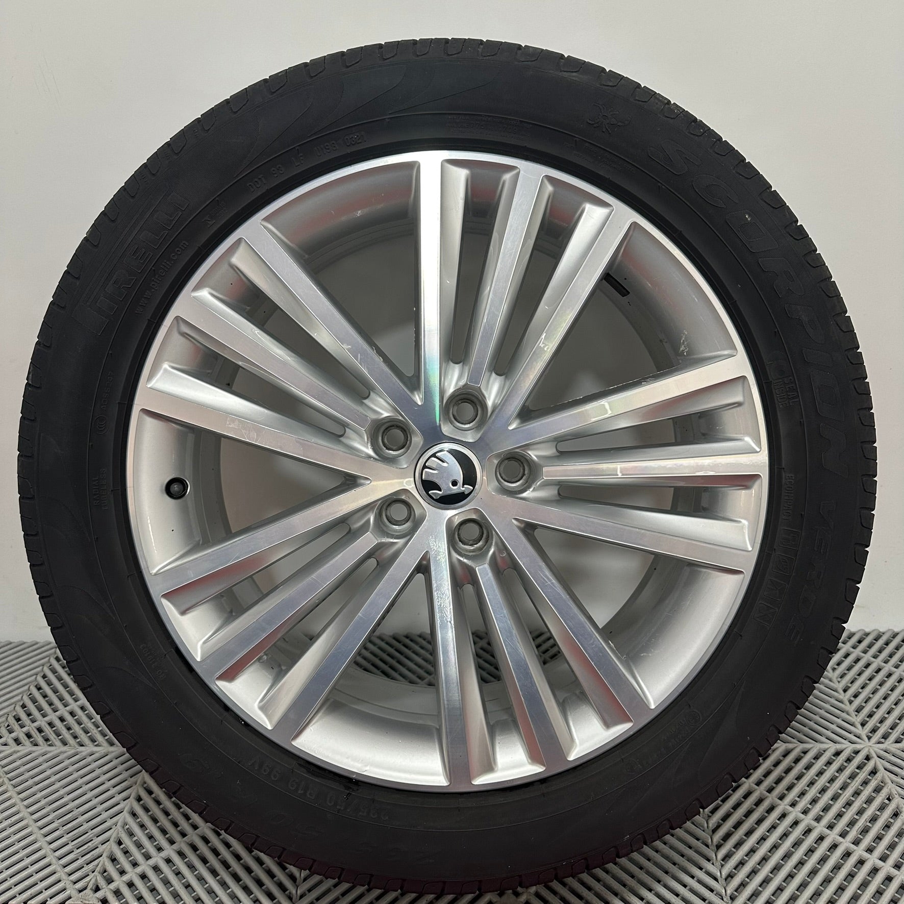 Janta Skoda Kodiaq 1 buc R19 TVA19% roata rezerva 235/50 19