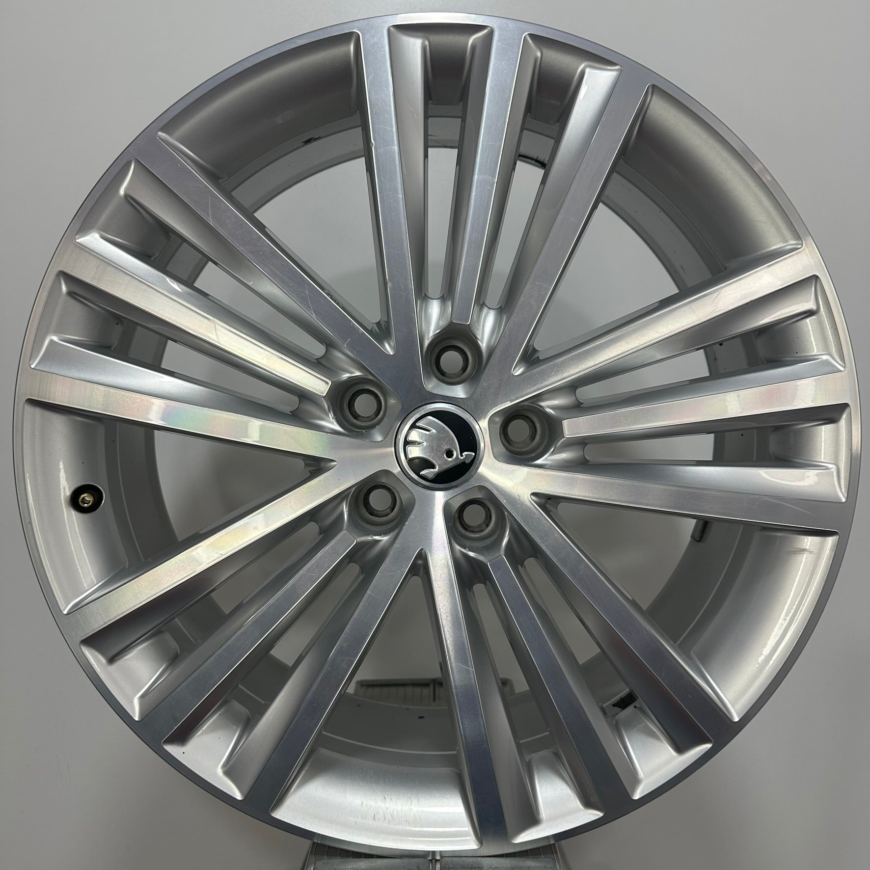 1x Janta Skoda Kodiaq R19 roata rezerva