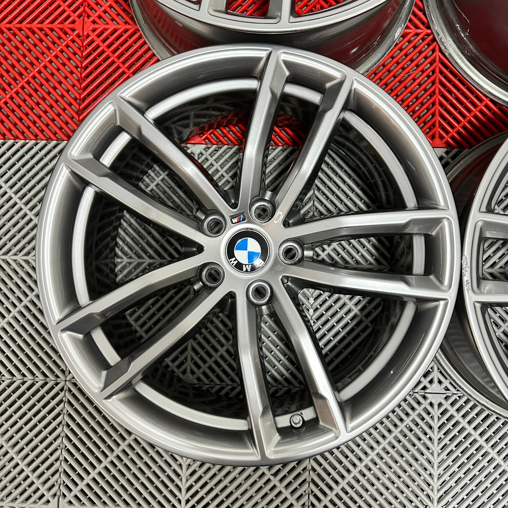 Jante BMW Seria 5 G30 G31 M R18