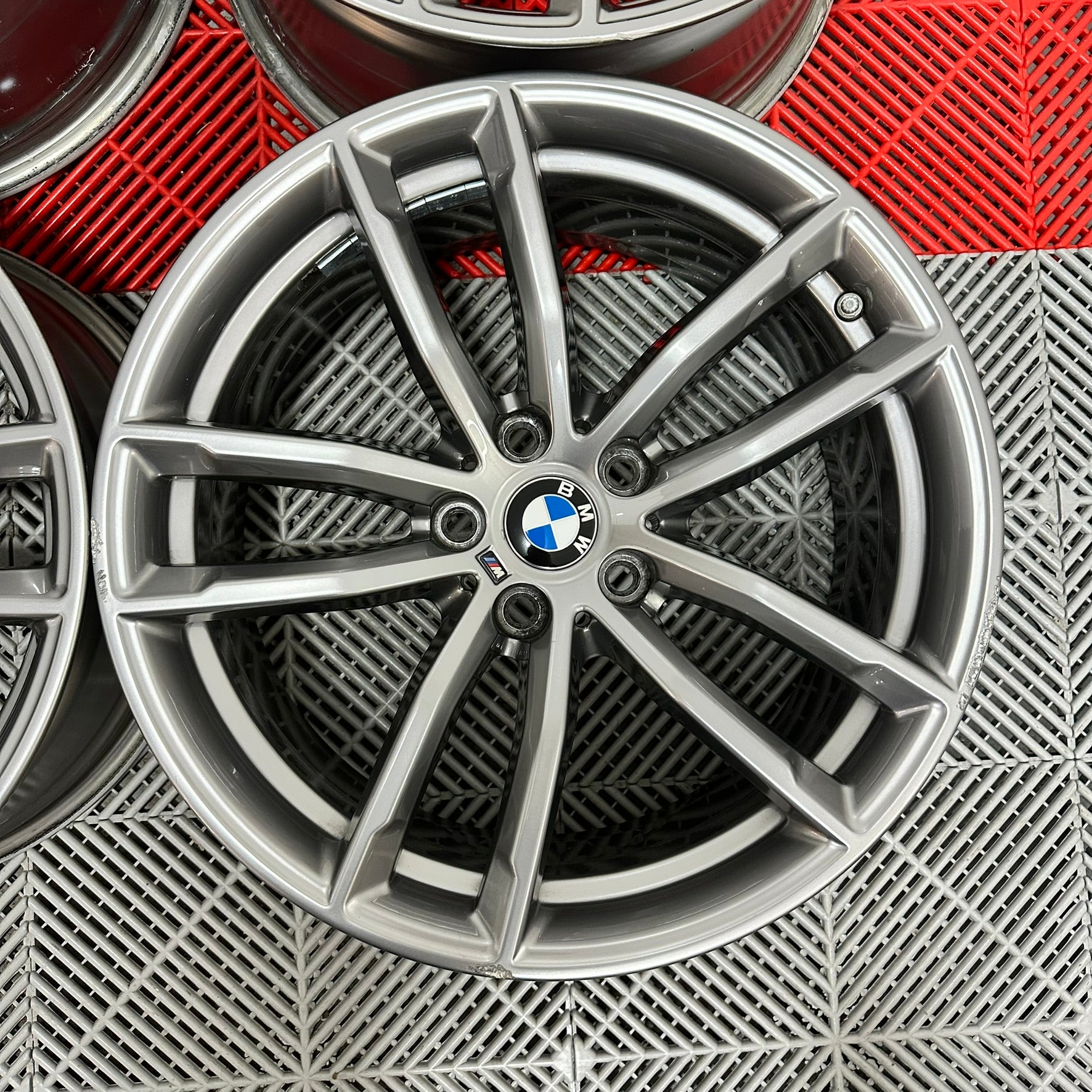 Jante BMW Seria 5 G30 G31 M R18