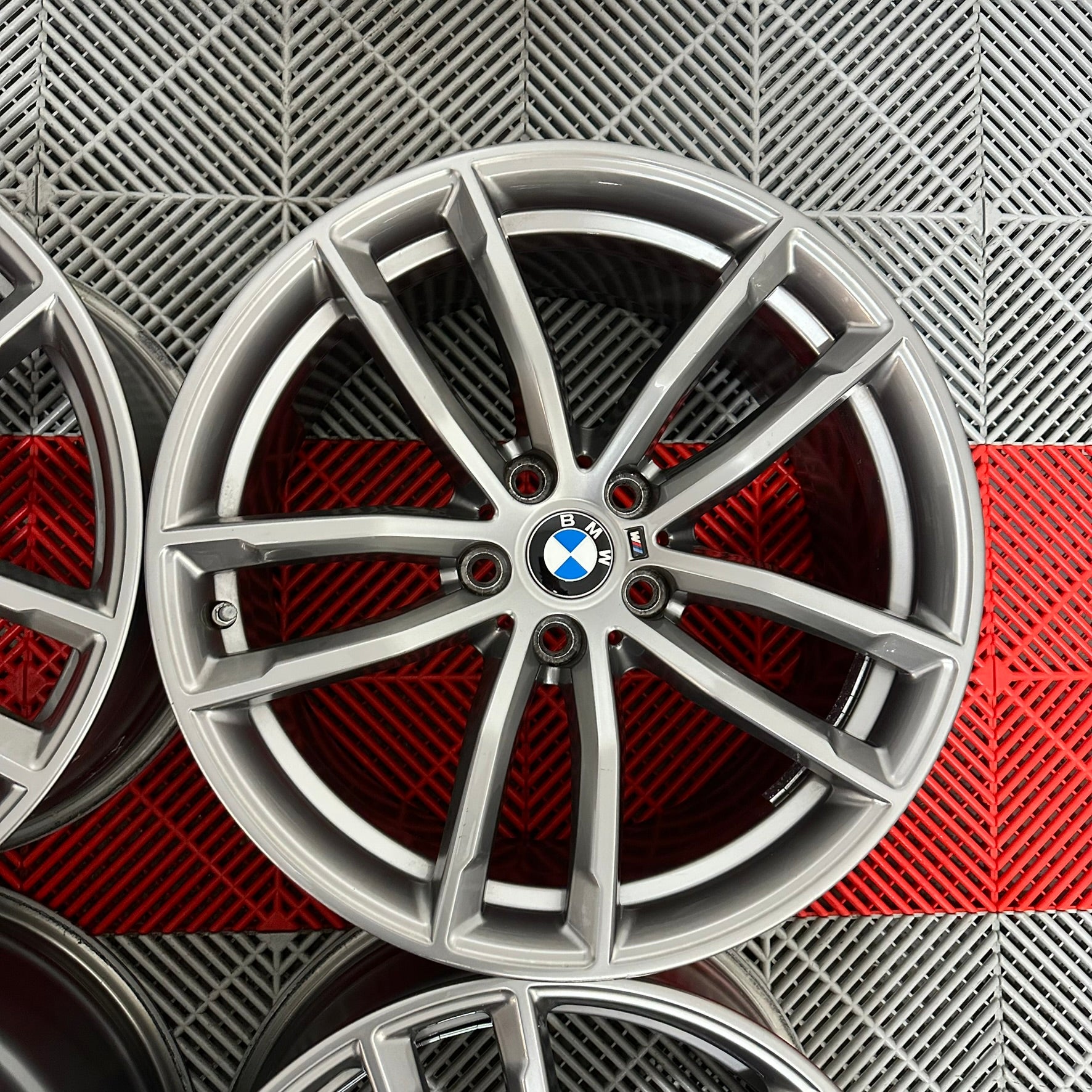 Jante BMW Seria 5 G30 G31 M R18