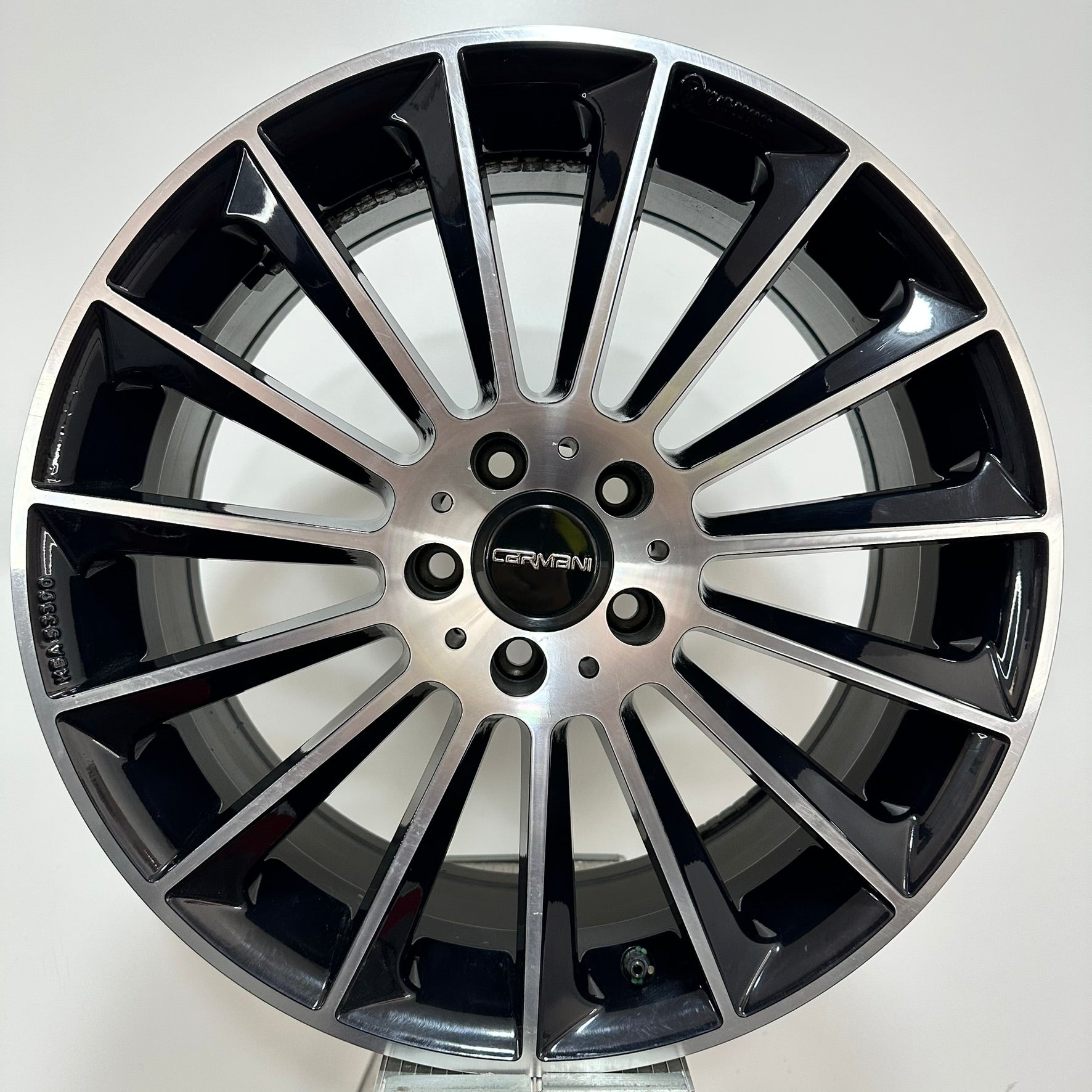 Jante Mercedes R19 Carmani