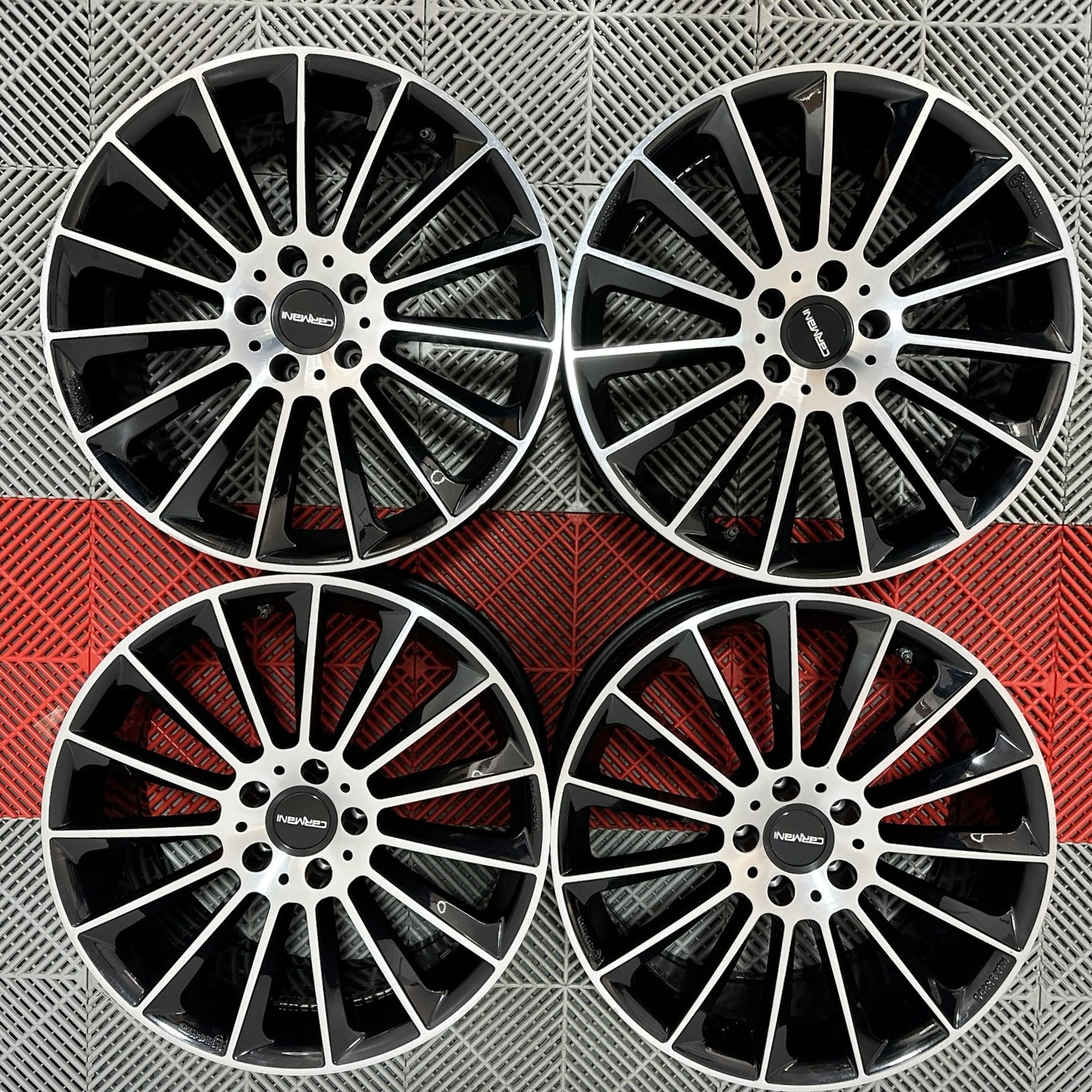 Jante Mercedes R19 Carmani