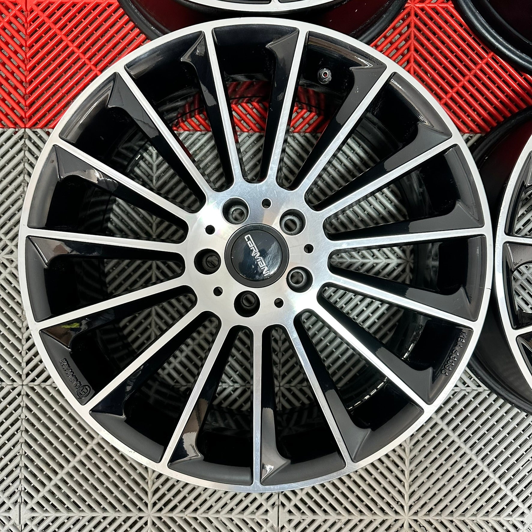 Jante Mercedes R19 Carmani