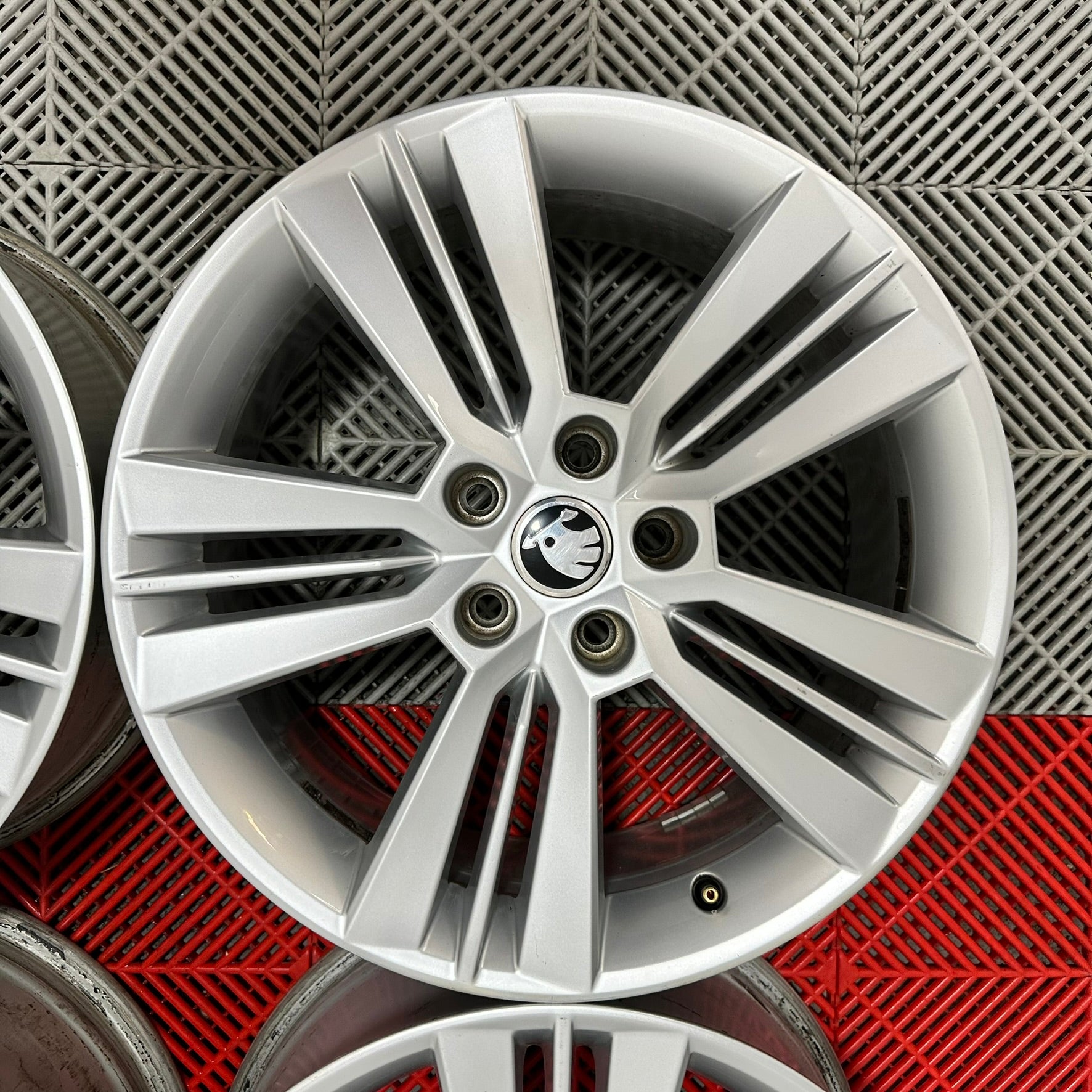 Jante Skoda Octavia R18 "Pictoris"