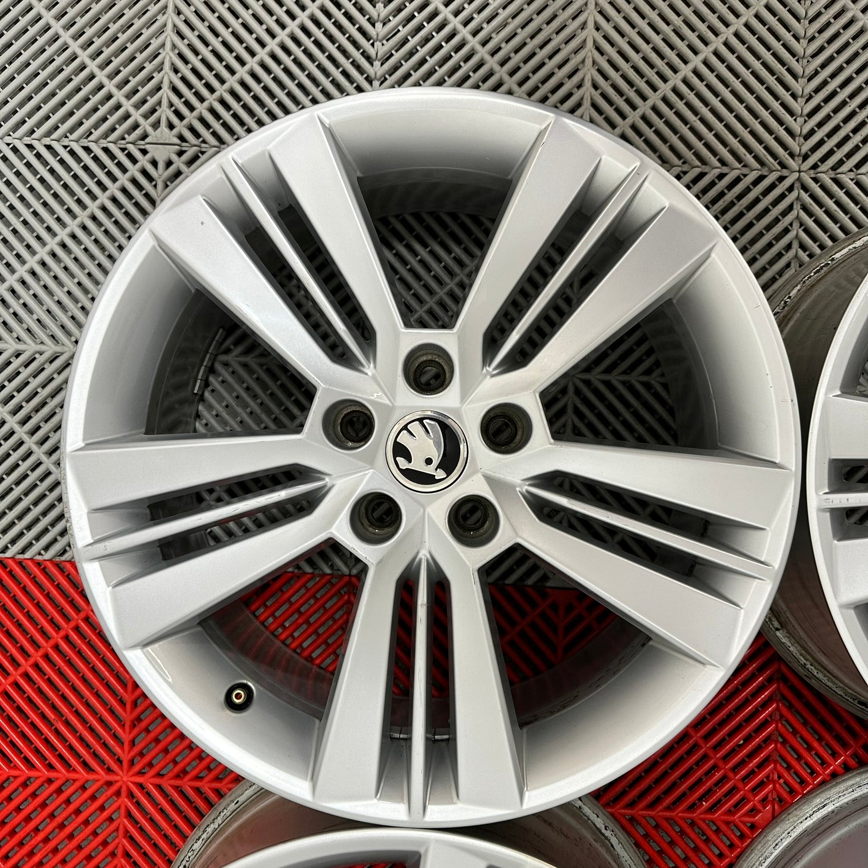 Jante Skoda Octavia R18 "Pictoris"