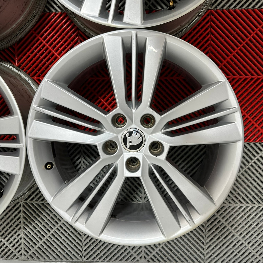 Jante Skoda Octavia R18 "Pictoris"