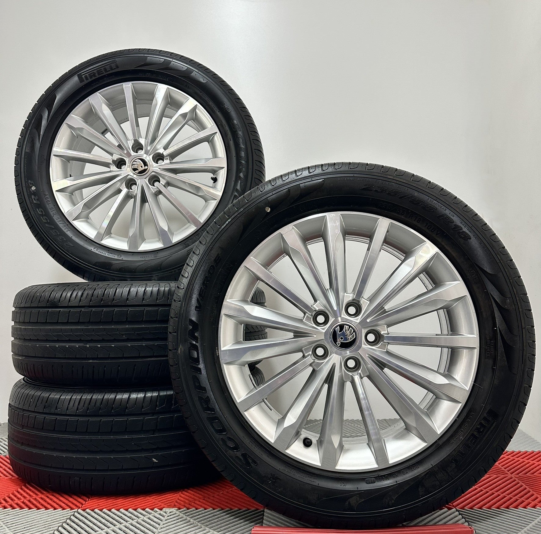 ☀️Jante Skoda Kodiaq R18 "Trinity" anv vara 235 55 18