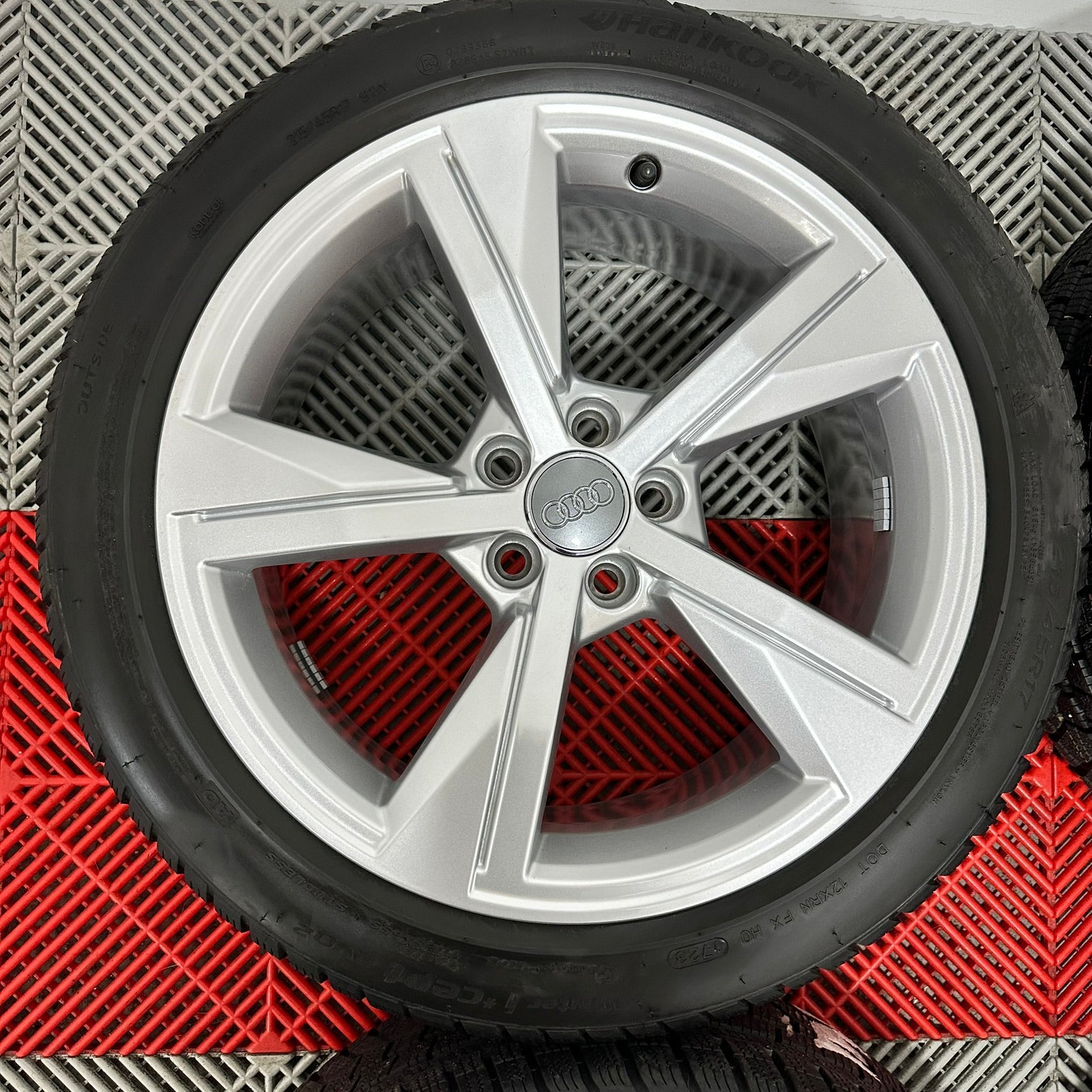 ❄️Jante Audi A1 R17 anv iarna 215 45 17