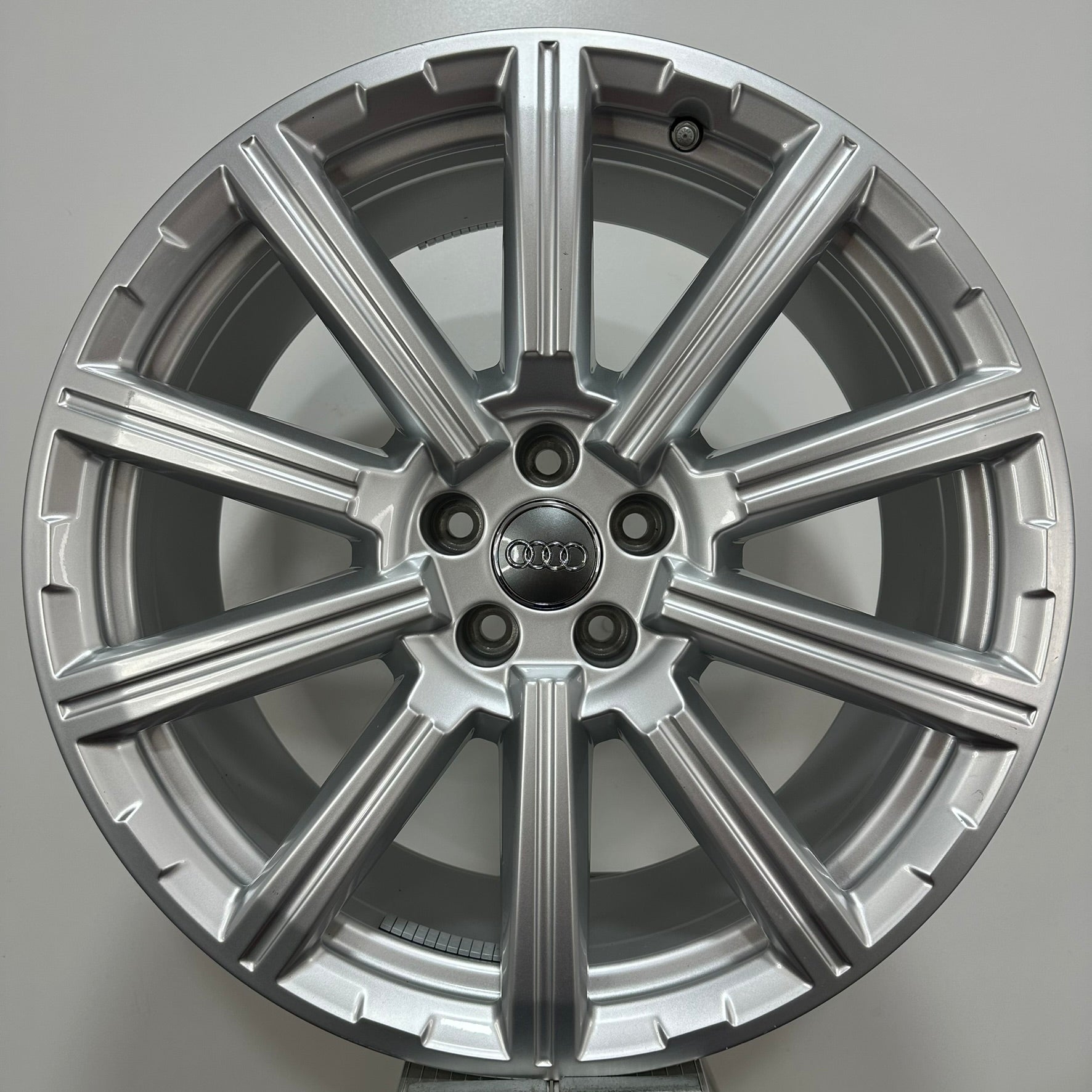 Jante Audi Q7 4M R20