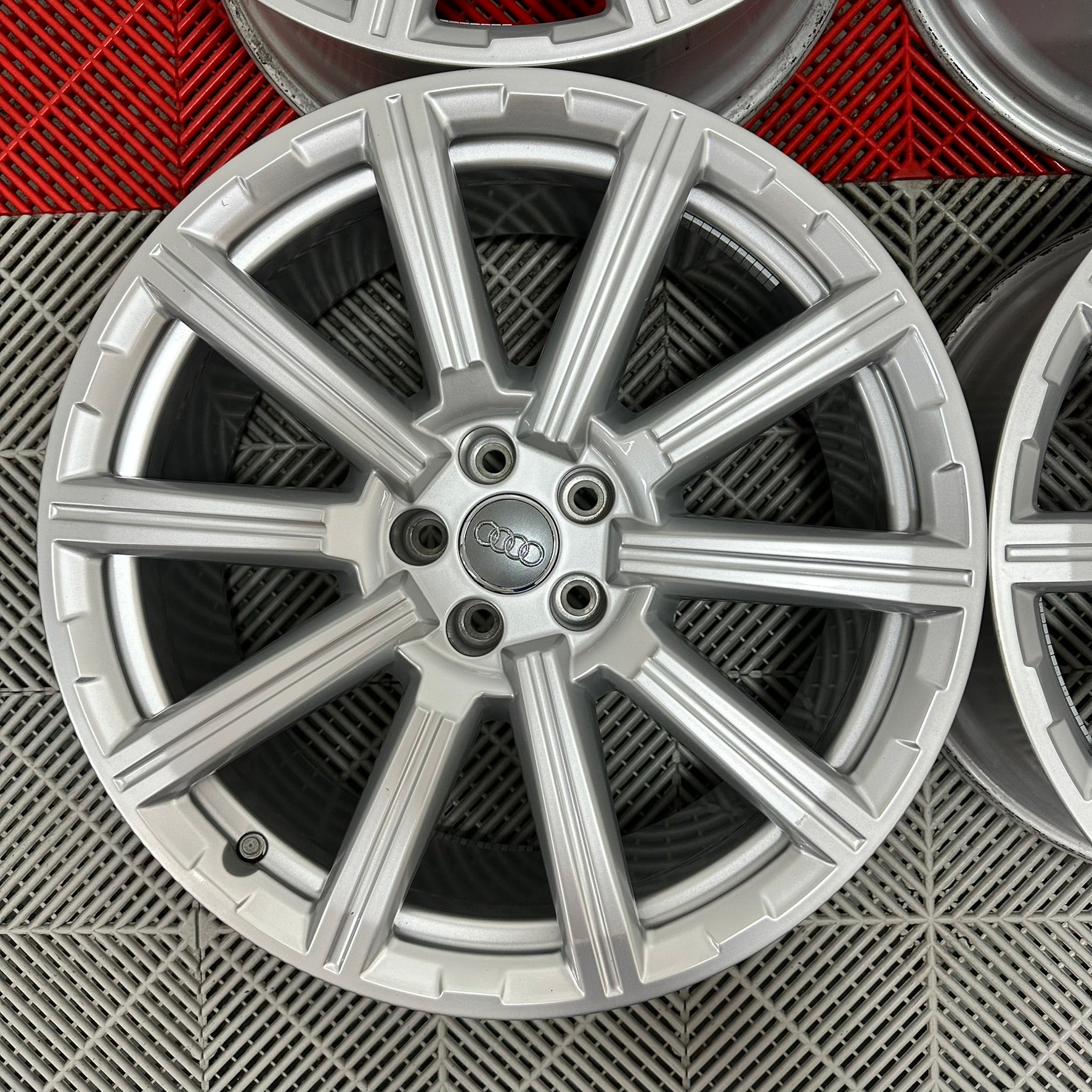 Jante Audi Q7 4M R20