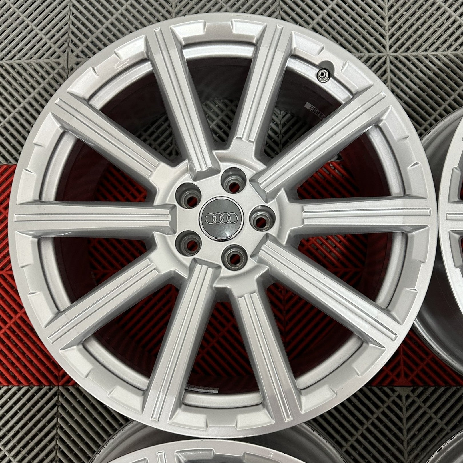 Jante Audi Q7 4M R20