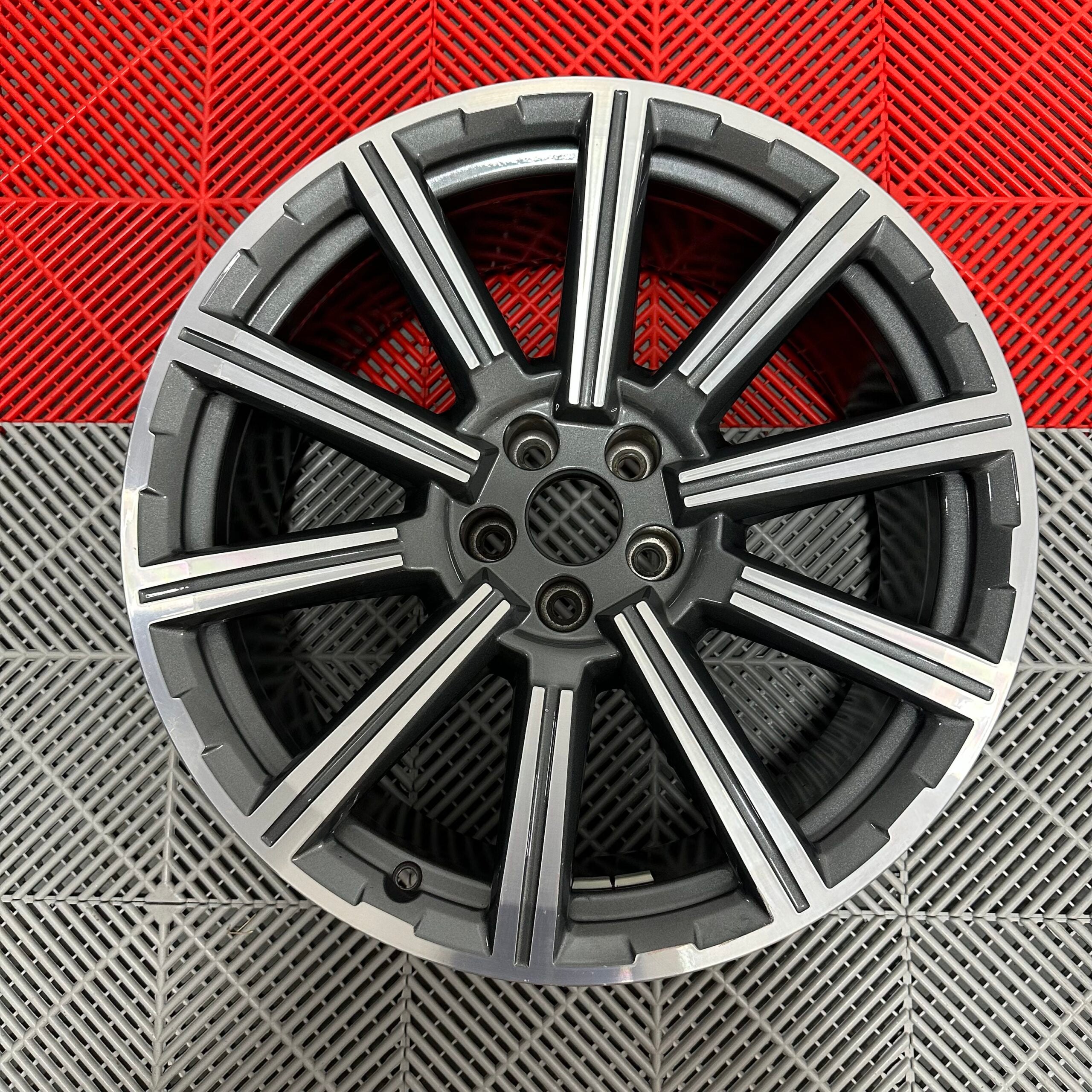 Janta Audi 9.0Jx20 ET33 Q7 4m