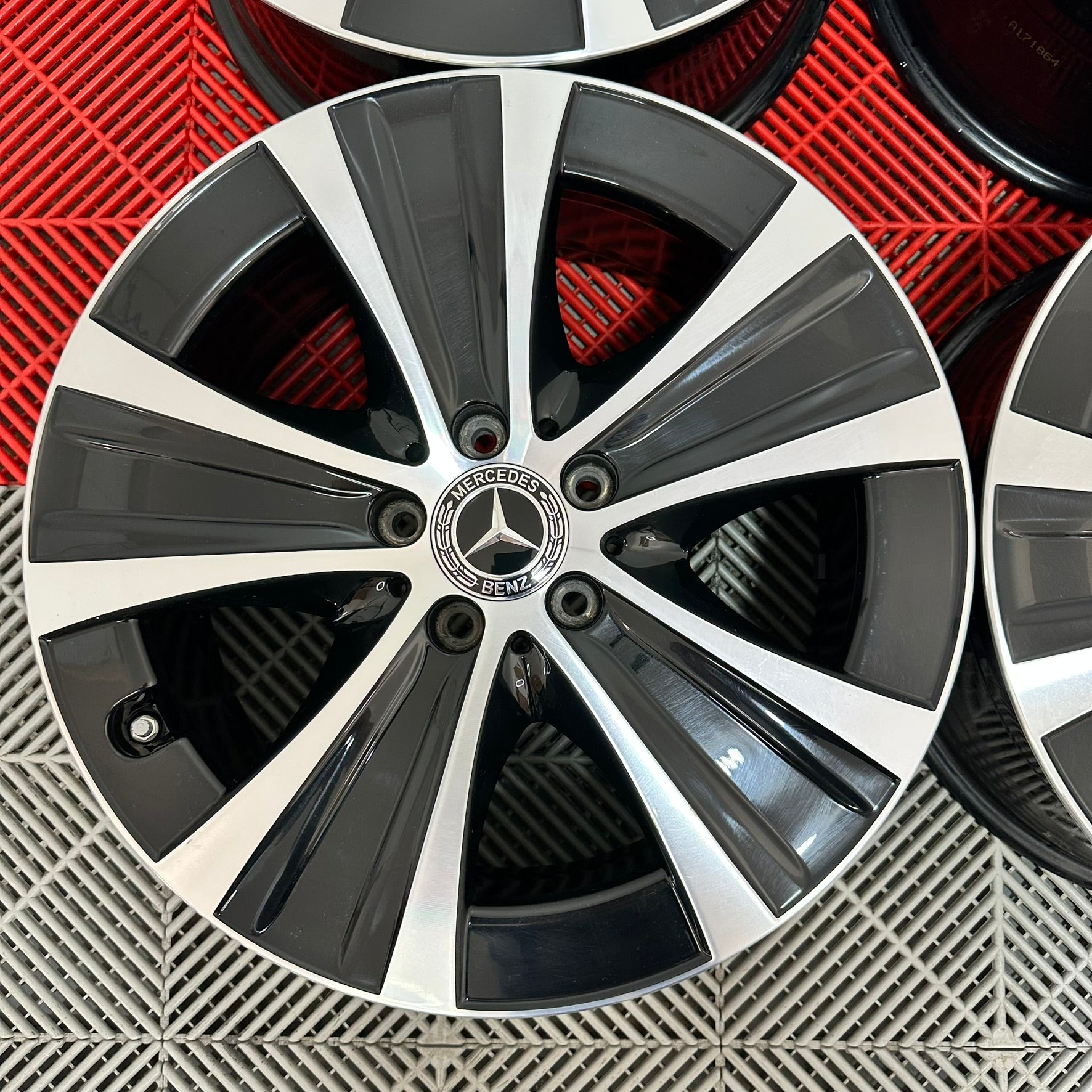 Jante Mercedes E Class W213 R18