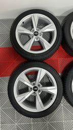☀️Jante Audi A1 GB R17 anv 215 45 17