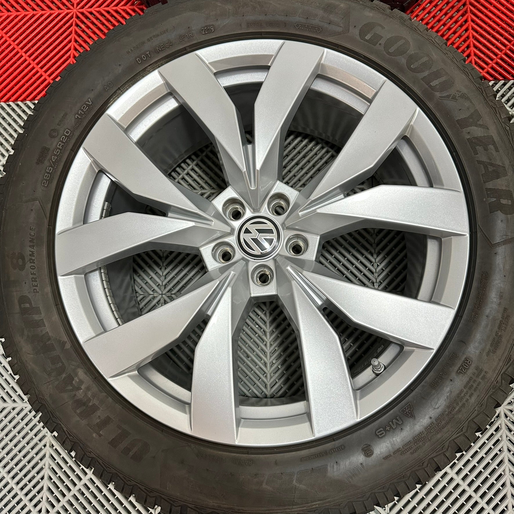 ❄️Jante VW Touareg III R20 " Montero" iarna 285 45 R20