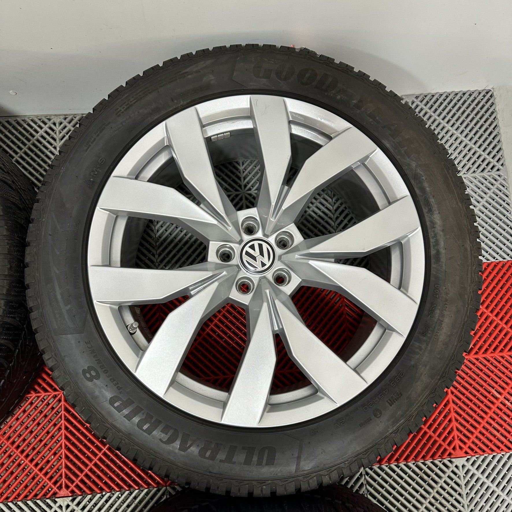 ❄️Jante VW Touareg III R20 " Montero" iarna 285 45 R20