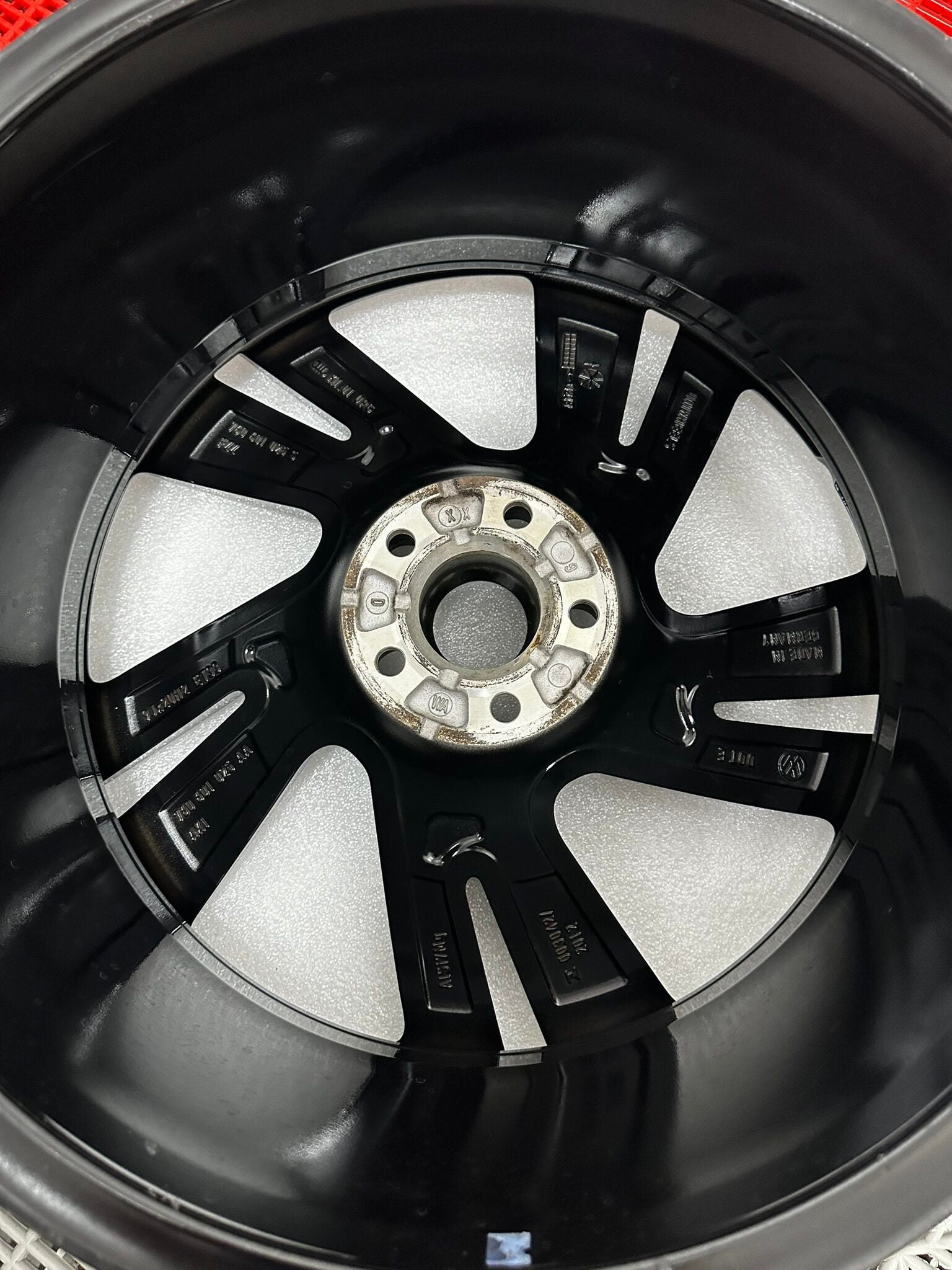 Janta VW Touareg III R20 9Jx20 ET33 "Nevada"