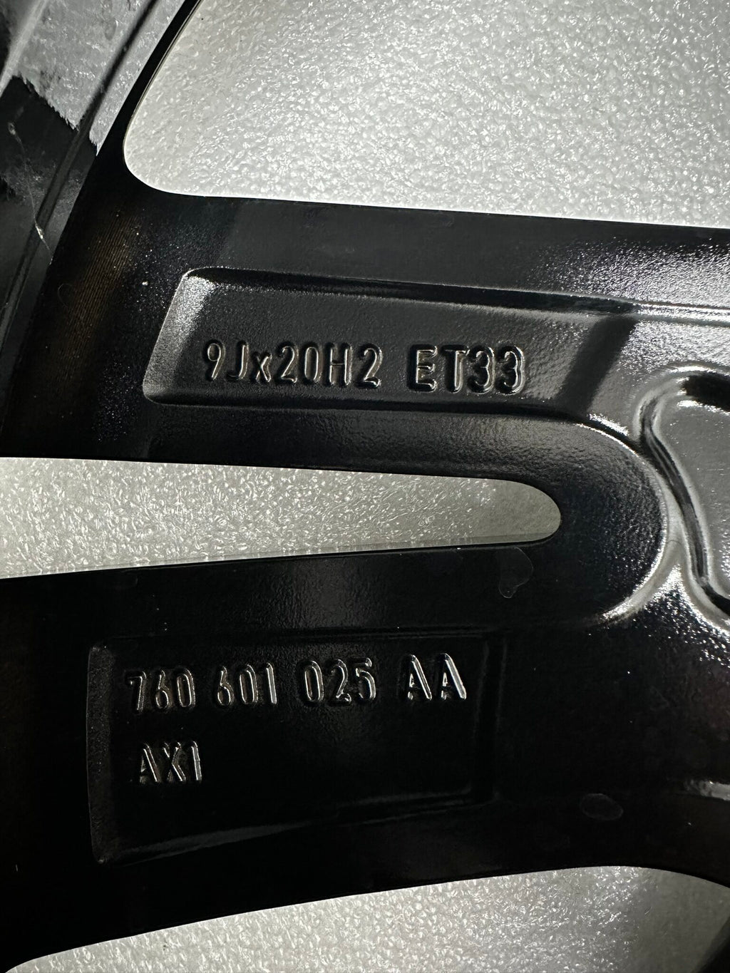 Janta VW Touareg III R20 9Jx20 ET33 "Nevada"