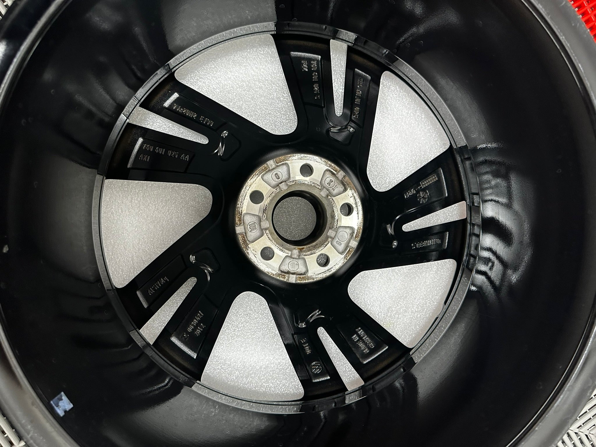 Janta VW Touareg III R20 9Jx20 ET33 "Nevada"