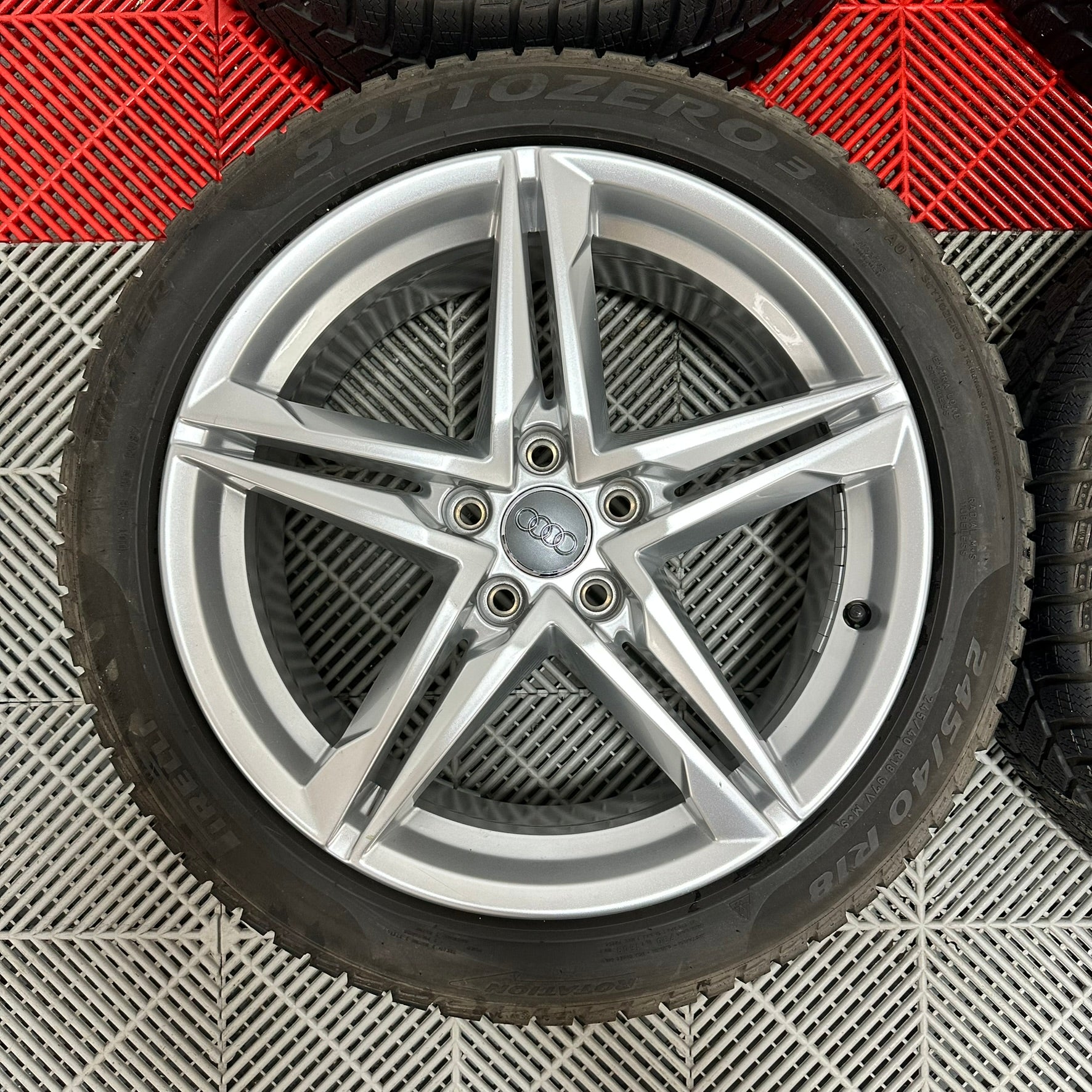 ❄️Jante Audi A4 B9 B8 R18 anv iarna 245/40 R18